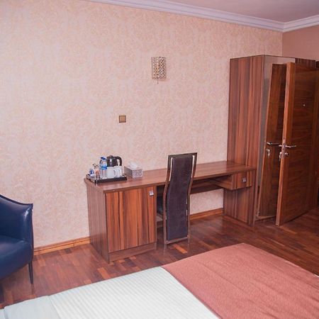 Mahogany Hotel And Suites Ibadan Exterior foto