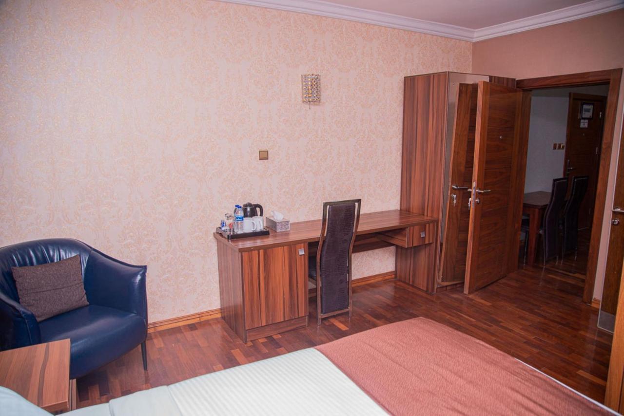Mahogany Hotel And Suites Ibadan Exterior foto