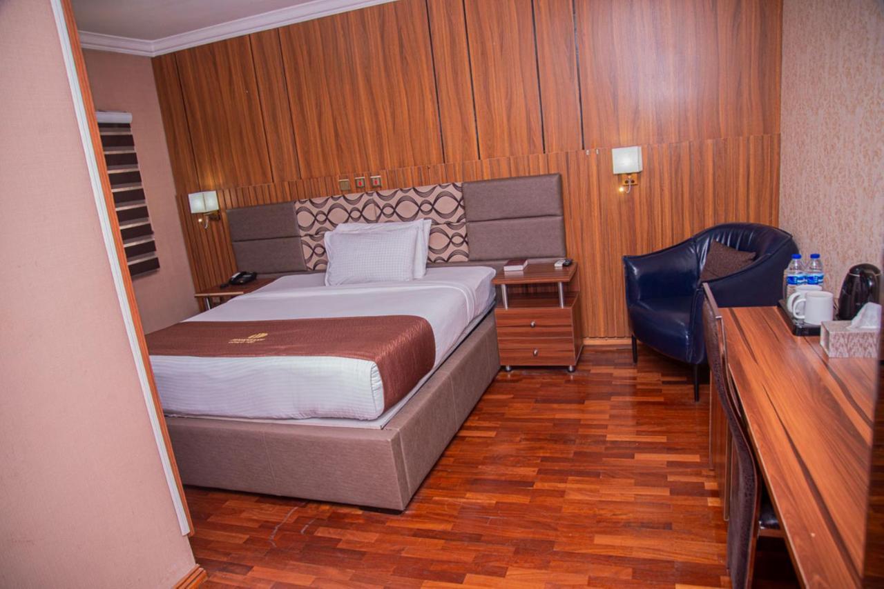 Mahogany Hotel And Suites Ibadan Exterior foto