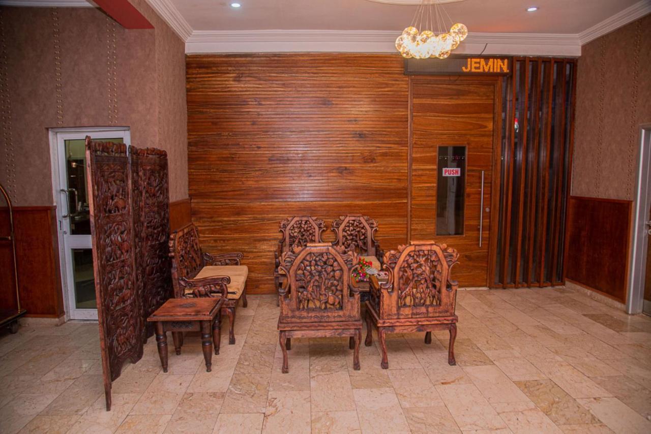 Mahogany Hotel And Suites Ibadan Exterior foto