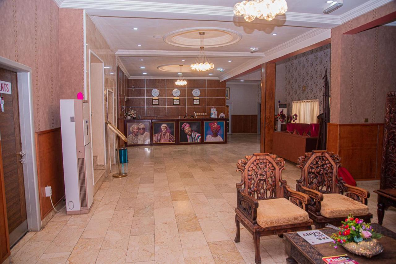 Mahogany Hotel And Suites Ibadan Exterior foto